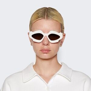 Loewe Women Sunglasses LW40109U 21E CURVY Shiny Ivory Brown Geometric BRAND NEW